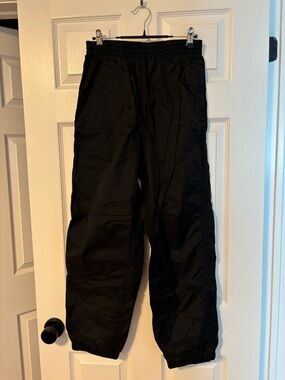 New Balance Black Elastic-Waist Windbreaker Pants